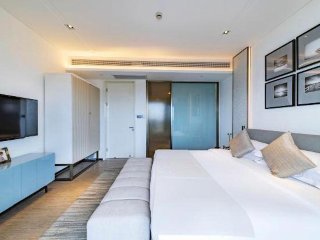 Rock Platinum Sea View Hotel Sanya Buitenkant foto