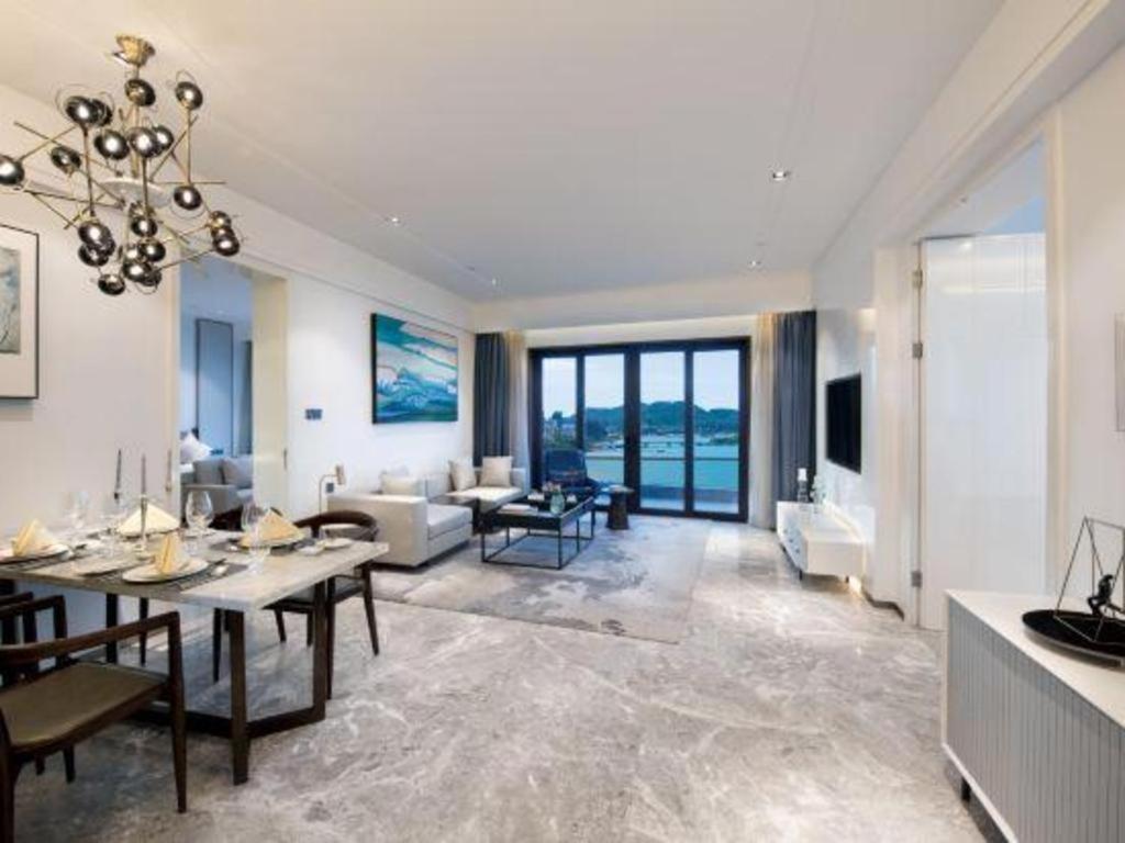 Rock Platinum Sea View Hotel Sanya Buitenkant foto