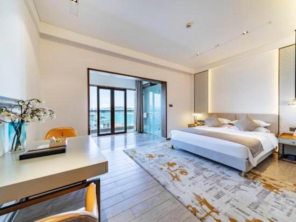 Rock Platinum Sea View Hotel Sanya Buitenkant foto