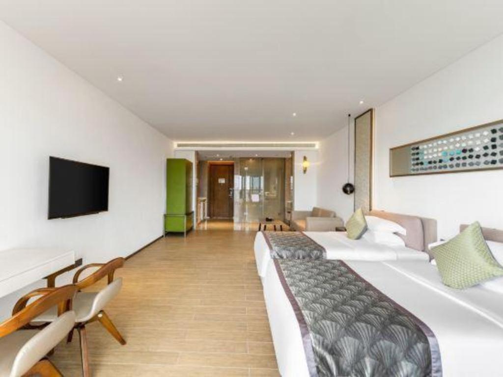 Rock Platinum Sea View Hotel Sanya Buitenkant foto