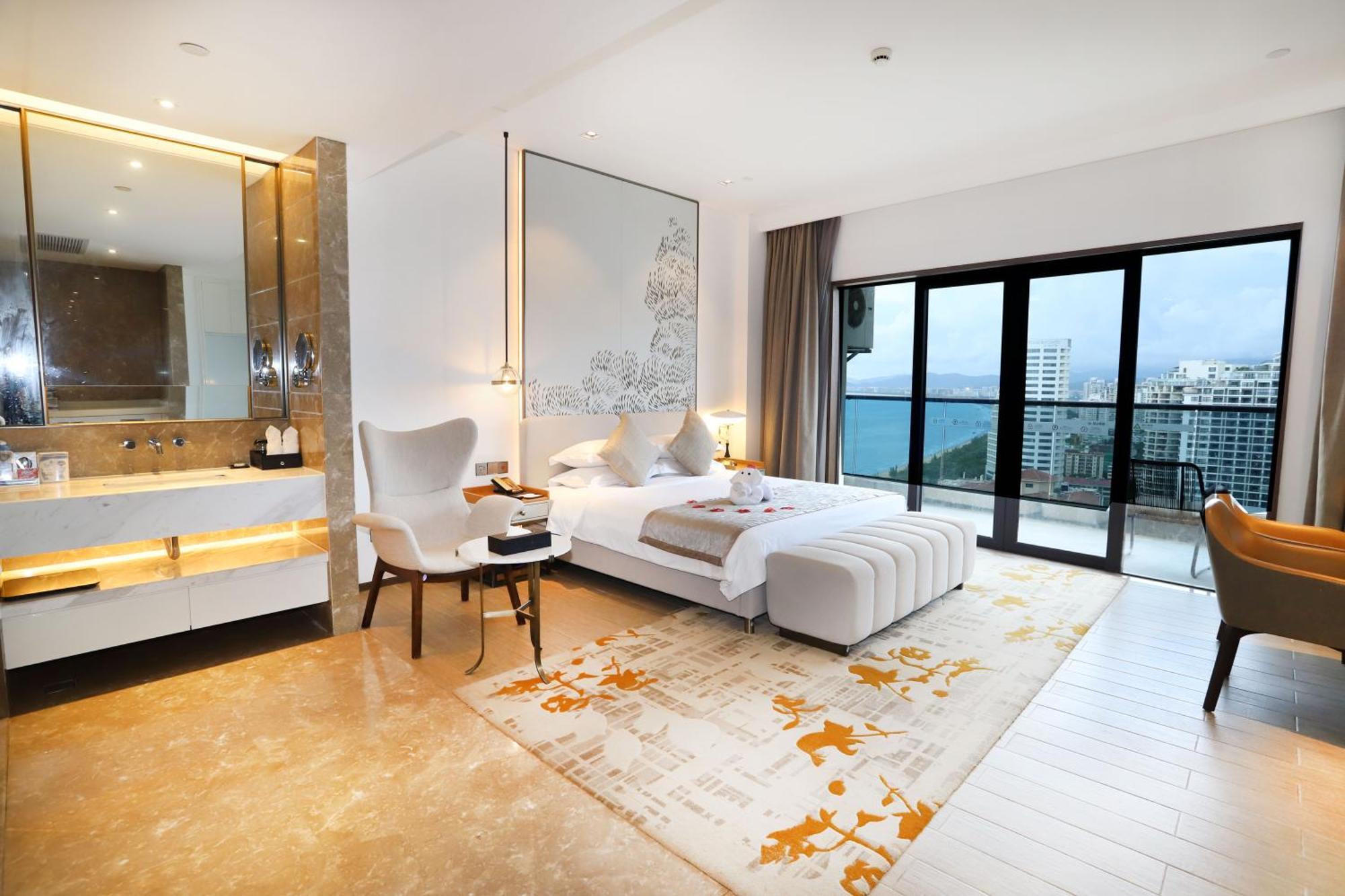 Rock Platinum Sea View Hotel Sanya Buitenkant foto