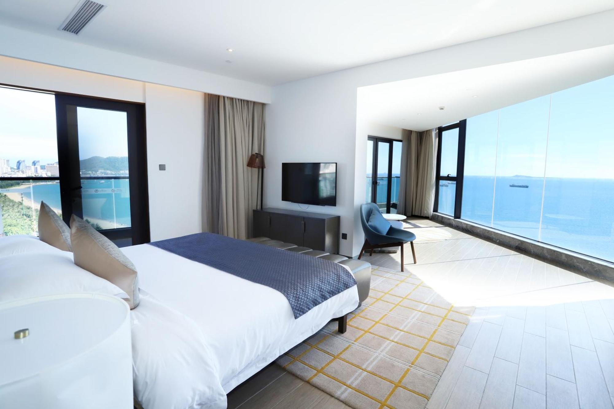 Rock Platinum Sea View Hotel Sanya Buitenkant foto