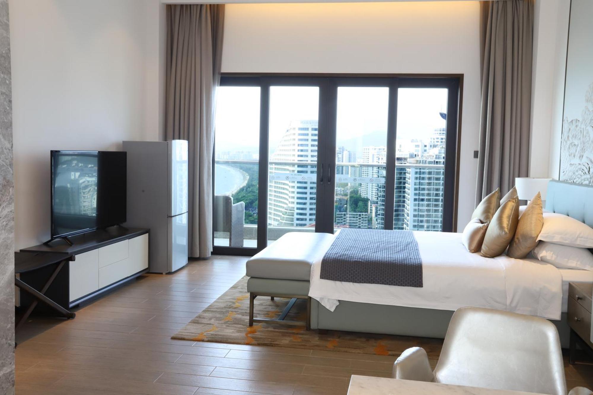 Rock Platinum Sea View Hotel Sanya Buitenkant foto