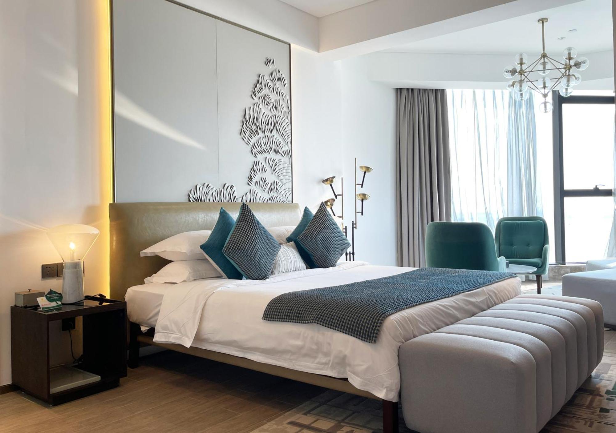 Rock Platinum Sea View Hotel Sanya Buitenkant foto