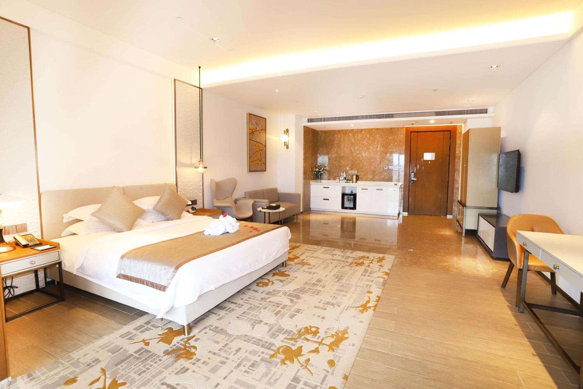 Rock Platinum Sea View Hotel Sanya Buitenkant foto