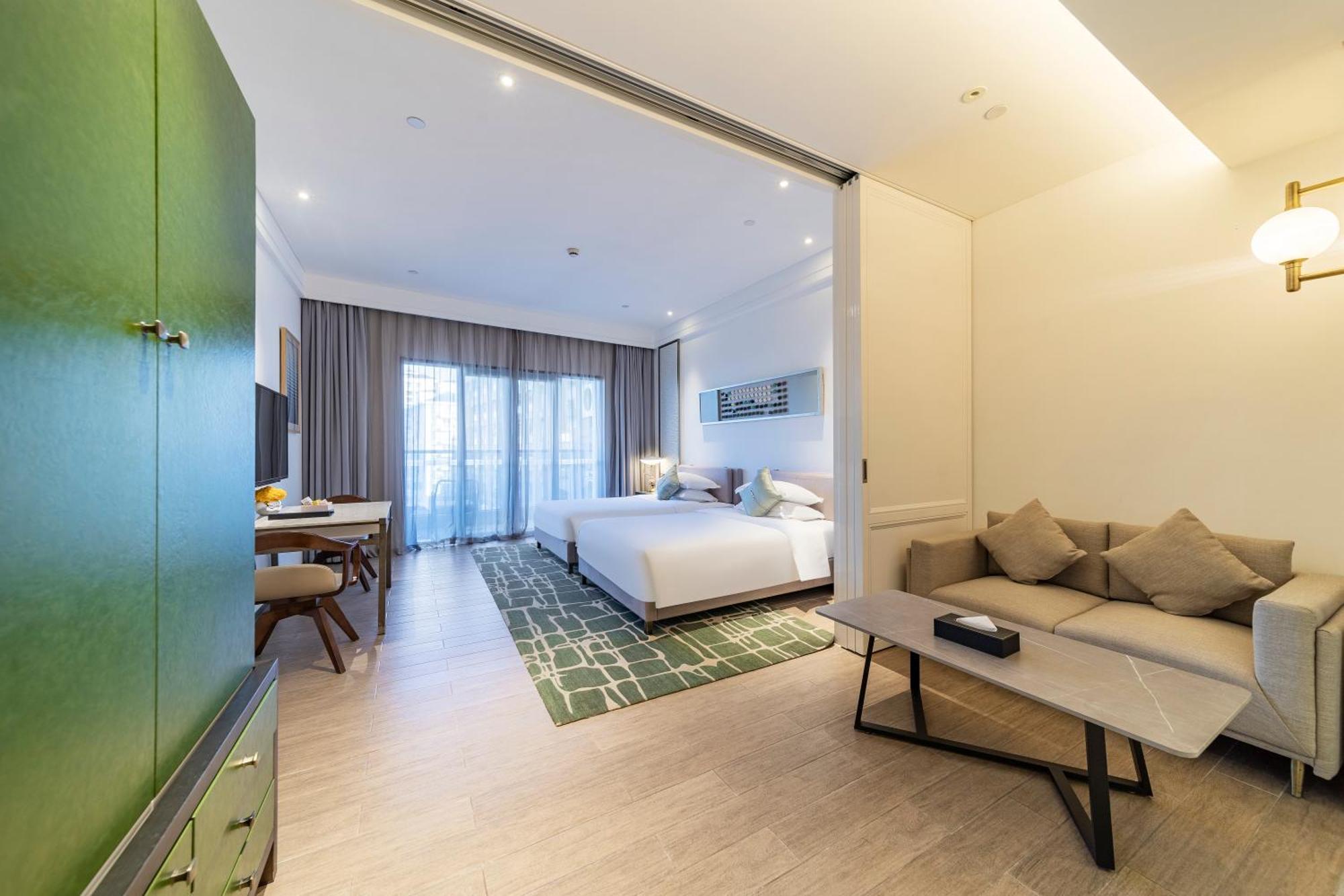 Rock Platinum Sea View Hotel Sanya Buitenkant foto