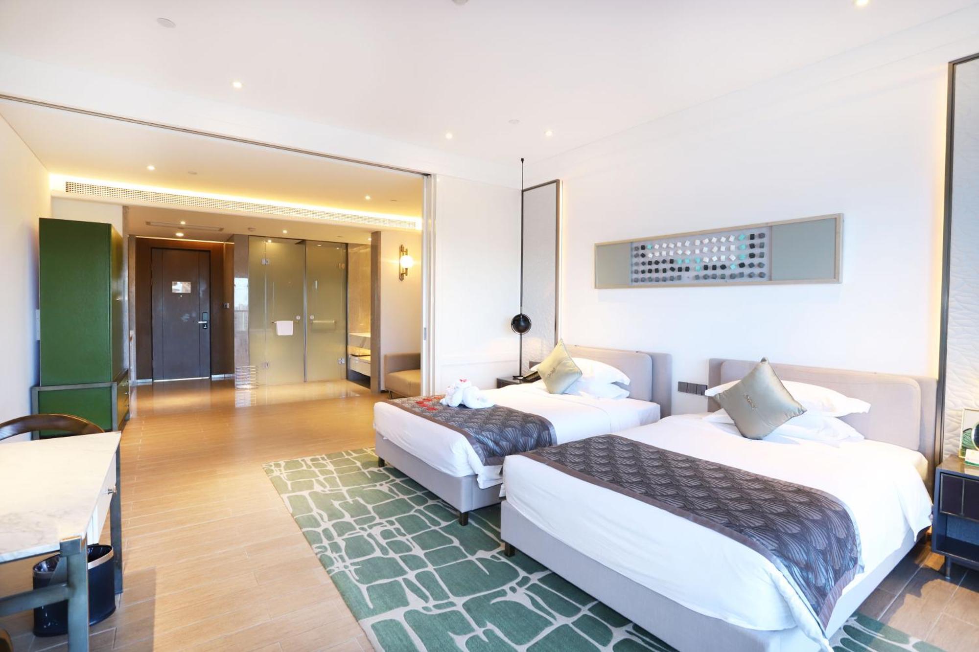 Rock Platinum Sea View Hotel Sanya Buitenkant foto