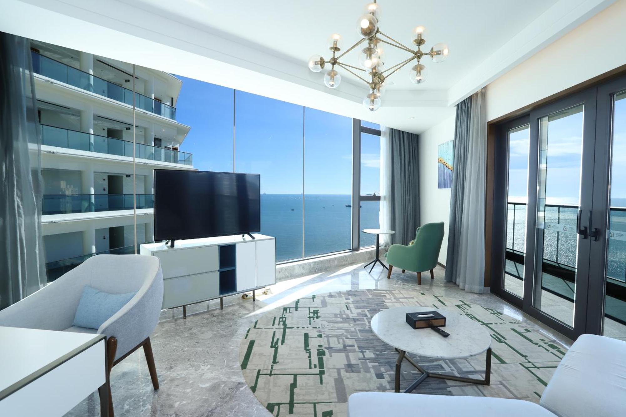 Rock Platinum Sea View Hotel Sanya Buitenkant foto