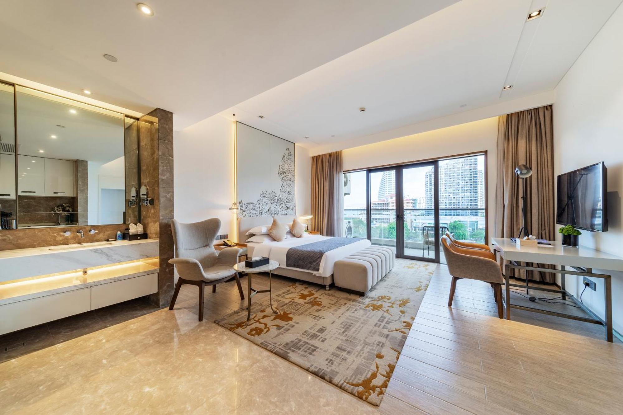 Rock Platinum Sea View Hotel Sanya Buitenkant foto